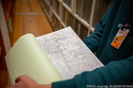 Pormenor de conteúdos fotográficos e cartográficos inseridos em processos de arqueologia