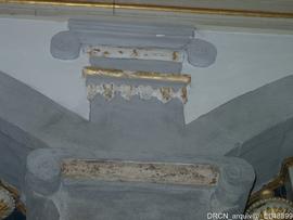 Sacristia - capitel pilastra com douramento