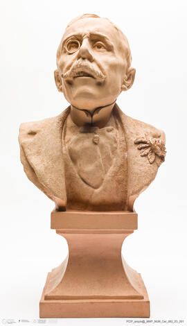 Busto de Eça de Queirós