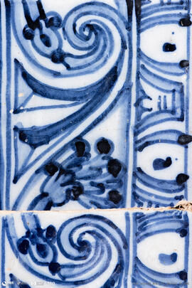 Azulejo padrão plátano azul e branco