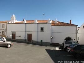 Vista geral do imóvel e área envolvente