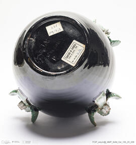 Pote de medronhos