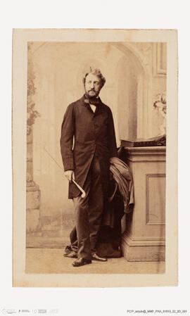 Álbum com retratos de membros das famílias reais