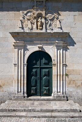 Portal de entrada lateral
