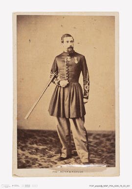 Álbum com retratos de membros das famílias reais europeias