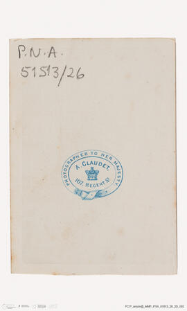 Álbum com retratos de membros das famílias reais