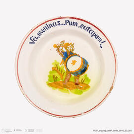 Prato com representação de um percussionista