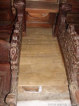 Conservação e restauro do pavimento do coro