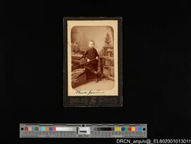 Retrato de Raúl Gama