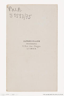 Álbum com retratos de membros das famílias reais