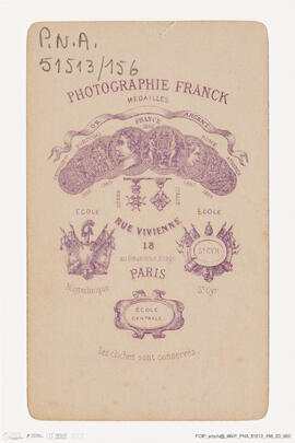 Álbum com retratos de membros das famílias reais