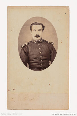 Álbum com retratos de membros das famílias reais