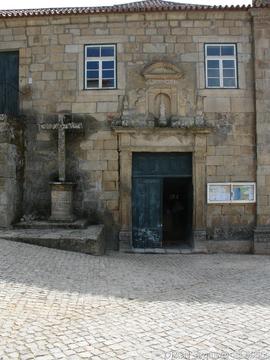 Adro da igreja - Ala poente