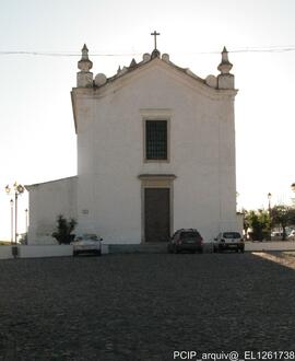 Vista geral do imóvel e área envolvente