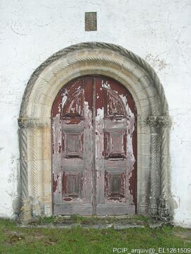 Porta vista do exterior