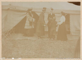 Álbum fotográfico - Passeios no Campo; saltos a cavalo; etc