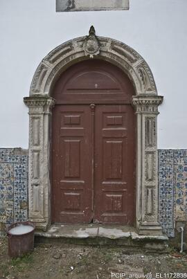 Fotografia: intervencao no claustro