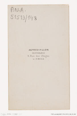 Álbum com retratos de membros das famílias reais