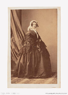 Álbum com retratos de membros das famílias reais europeias