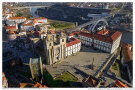 Perspetiva geral da Sé do Porto