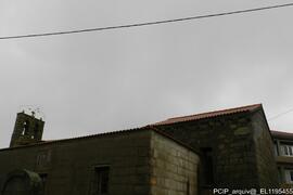 Fotografia exterior (pedra gravada com a medida de comprimento (covado)