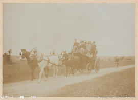 Álbum fotográfico - Passeios no Campo; saltos a cavalo; etc