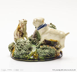 Peça decorativa (cão e gato) charuteira