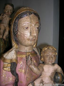 Escultura “Nossa Senhora”