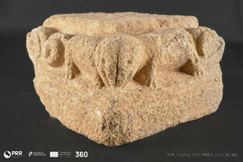 Capitel de Portal decorativa de animais Românico