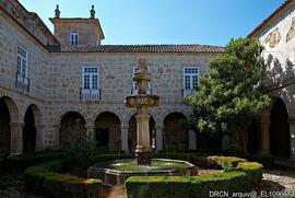 Claustro – Chafariz