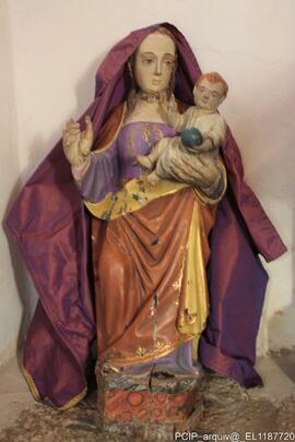 Fotografia interior: altar, pulpito, tetos, esculturas, coro alto, moiliario, objetos liturgicos ...