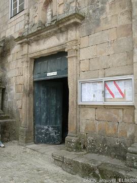 Porta das futuras instalações do vigilante rececionista do Mosteiro de Salzedas