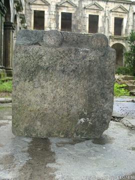 Claustro - capitel solto -– Fotografia 036