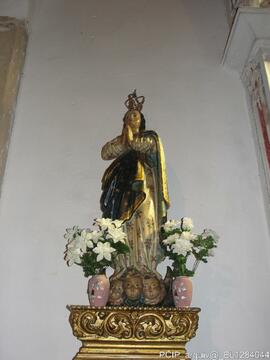 Escultura com suporte na parede