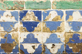 Azulejo padrão geométrico azul e branco