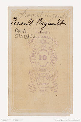 Álbum com retratos de membros das famílias reais