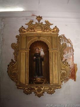 Nicho com escultura