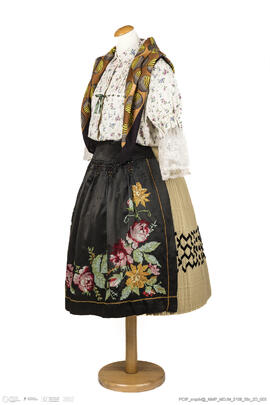 Traje Completo de Festa Feminino