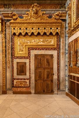 Nave igreja, alçado Oeste, Pormenor_Porta e roda