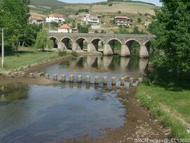 Vista das poldras e da ponte oitocentista