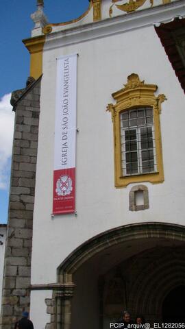 Fachada da igreja de São João Evangelista