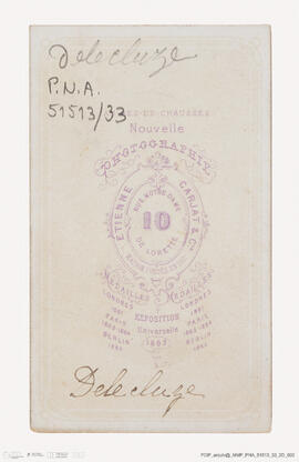 Álbum com retratos de membros das famílias reais