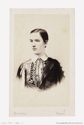 Álbum com retratos de membros das famílias reais europeias