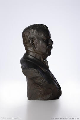 Busto de Ramalho Ortigão