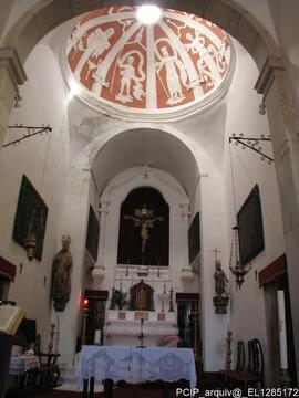 Altar mor e abóbada
