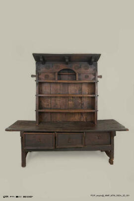 Armário com lançadeiro