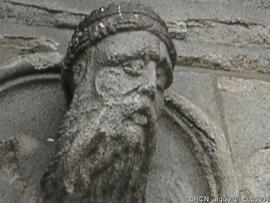 Fachada em granito da igreja