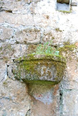 Fotografia da igreja em ruinas