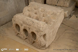 Friso de portal ou Imposta Românico