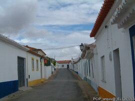 Vista geral do imóvel e área envolvente